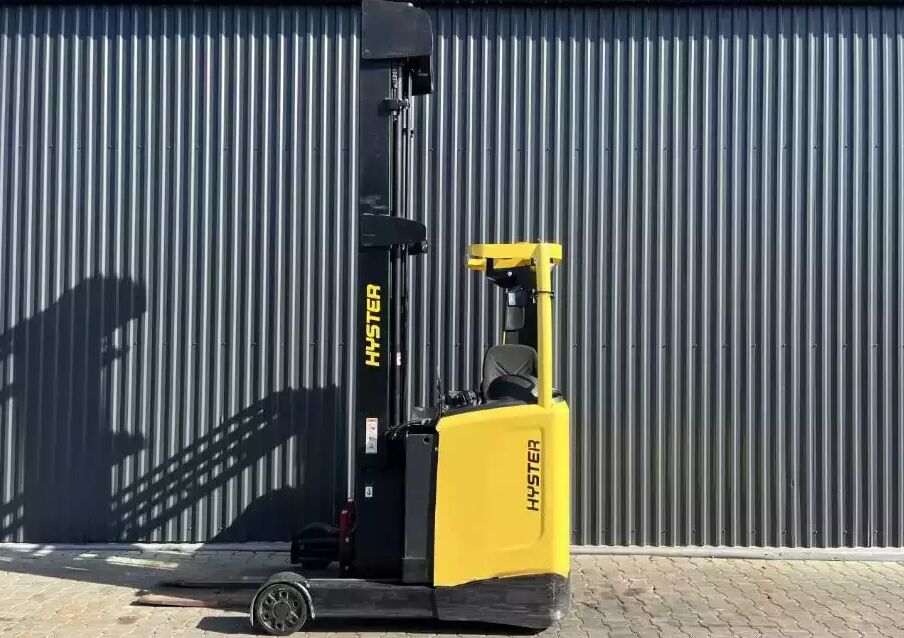 Hyster R1.4 - Reach truck: picture 2 Hyster R1.4 - Reach truck: picture 2