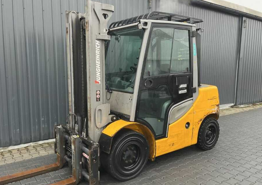Jungheinrich DFG550s - Diesel forklift: picture 1 Jungheinrich DFG550s - Diesel forklift: picture 1