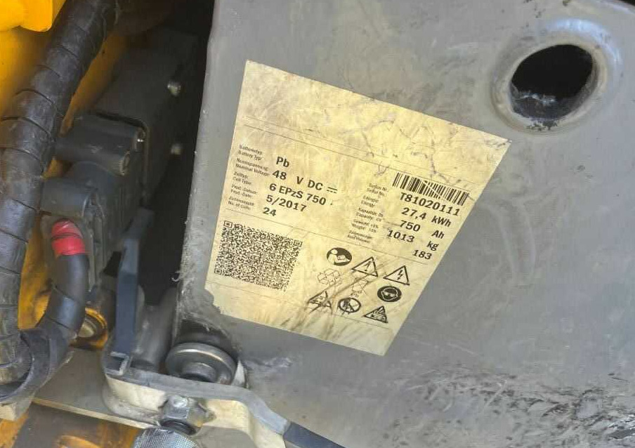 Electric forklift Jungheinrich EFG220: picture 6