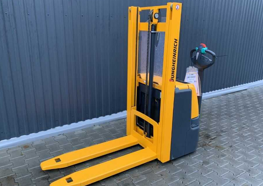 Jungheinrich EJC110 - Stacker: picture 1 Jungheinrich EJC110 - Stacker: picture 1