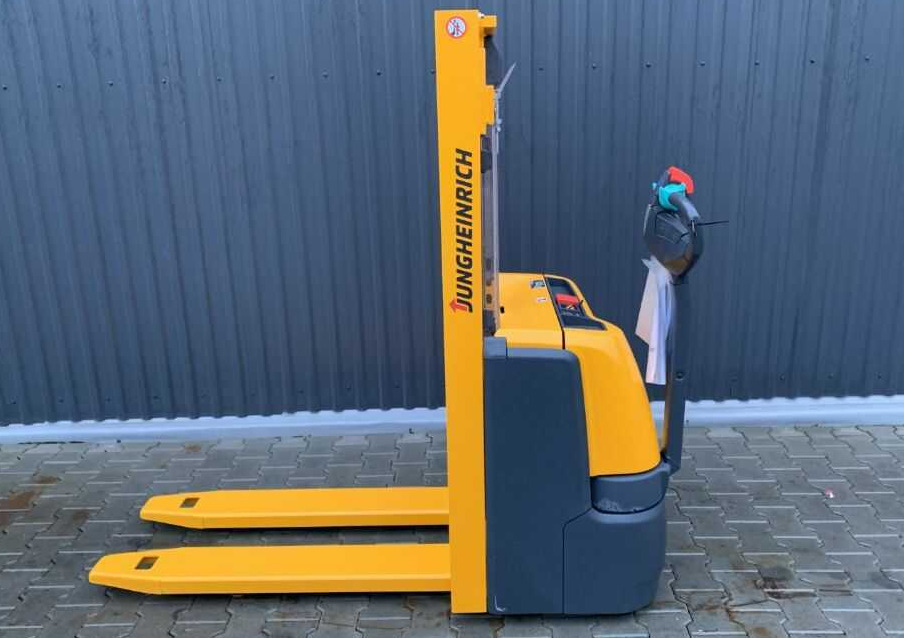 Jungheinrich EJC110 - Stacker: picture 2 Jungheinrich EJC110 - Stacker: picture 2