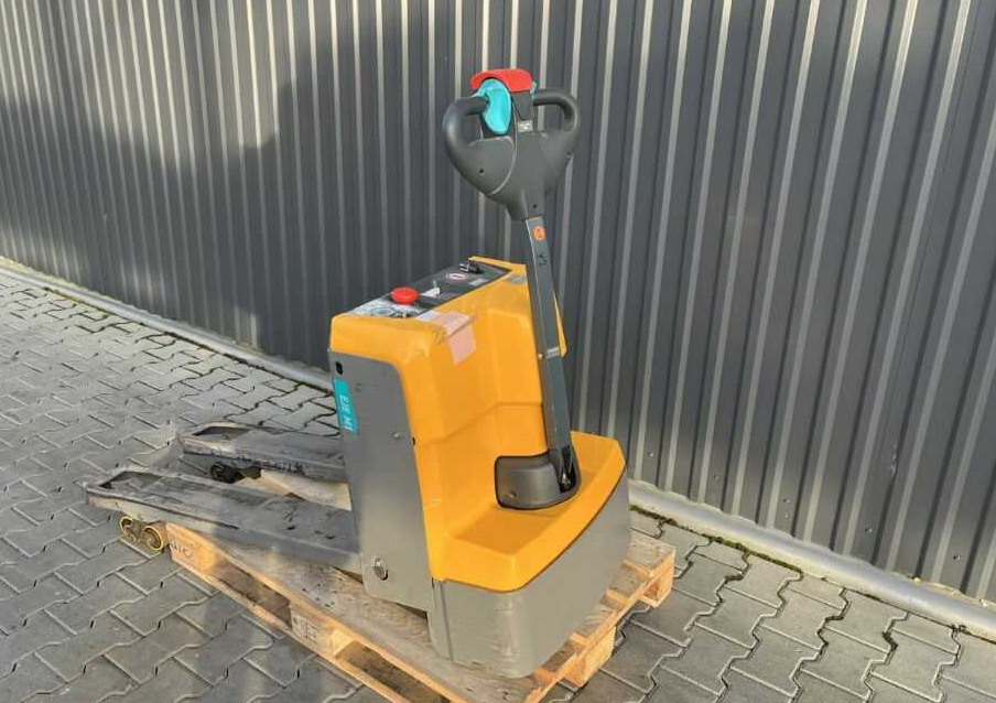 Jungheinrich EJEM13 - Pallet truck: picture 3 Jungheinrich EJEM13 - Pallet truck: picture 3