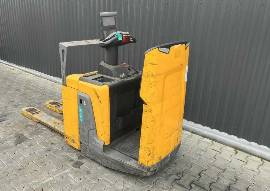 Jungheinrich ERE120 - Stacker: picture 3 Jungheinrich ERE120 - Stacker: picture 3