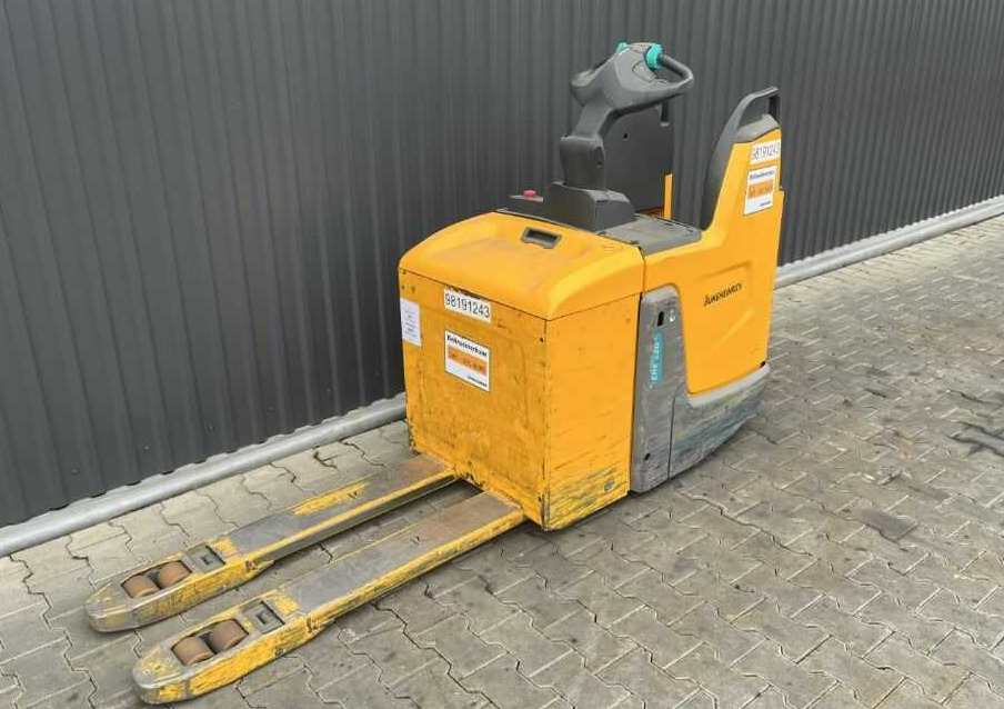 Jungheinrich ERE120 - Pallet truck: picture 1 Jungheinrich ERE120 - Pallet truck: picture 1