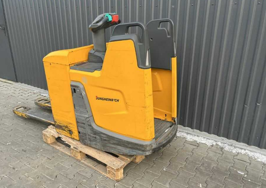 Jungheinrich ERE225 - Pallet truck: picture 3 Jungheinrich ERE225 - Pallet truck: picture 3