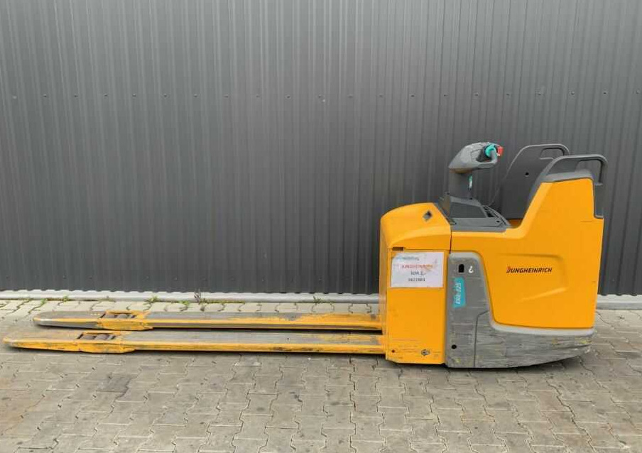 Jungheinrich ERE225 - Pallet truck: picture 2 Jungheinrich ERE225 - Pallet truck: picture 2