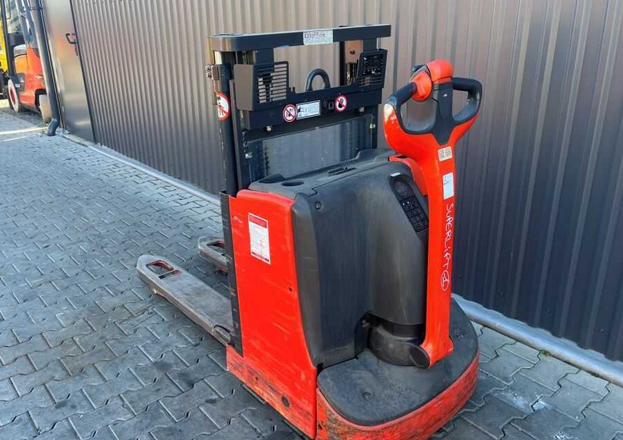 Linde D08 - Stacker: picture 3 Linde D08 - Stacker: picture 3