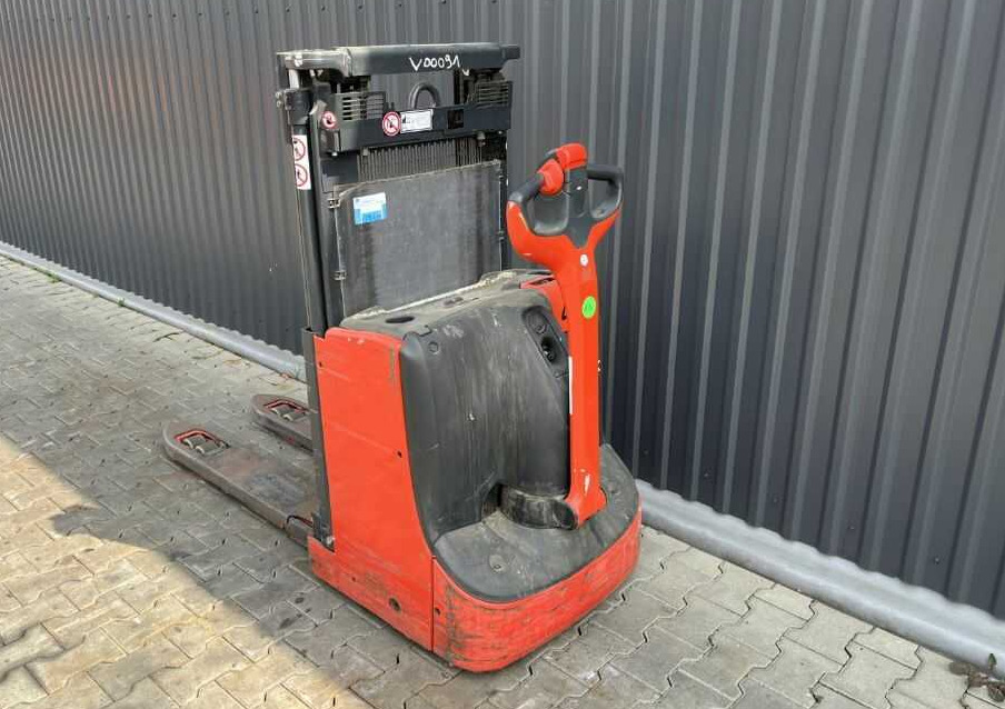 Linde D08 - Stacker: picture 3 Linde D08 - Stacker: picture 3