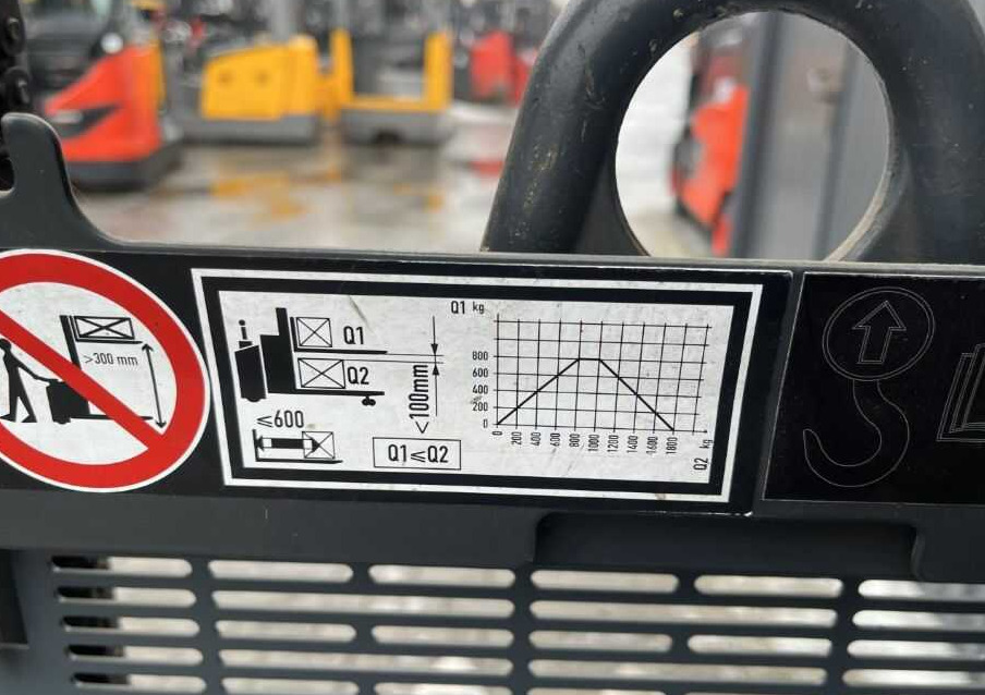 Linde D08 - Stacker: picture 5 Linde D08 - Stacker: picture 5