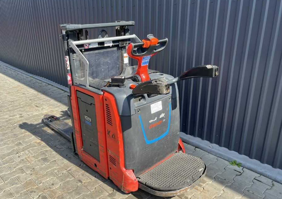 Linde D12HPAP - Stacker: picture 3 Linde D12HPAP - Stacker: picture 3
