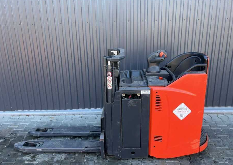 Linde D12HPSP - Stacker: picture 2 Linde D12HPSP - Stacker: picture 2