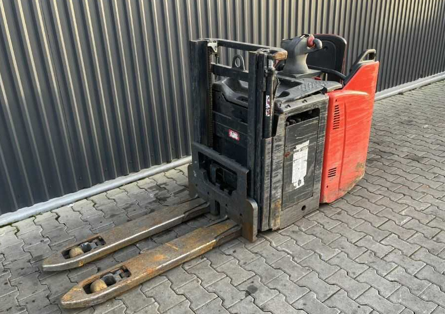 Linde D12SP - Stacker: picture 1 Linde D12SP - Stacker: picture 1