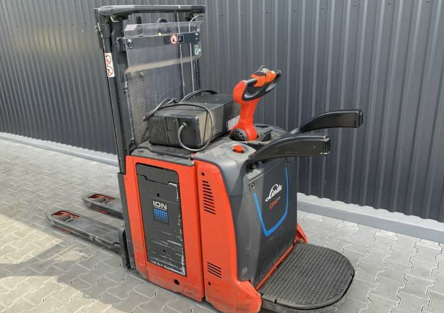 Linde D14AP - Stacker: picture 3 Linde D14AP - Stacker: picture 3