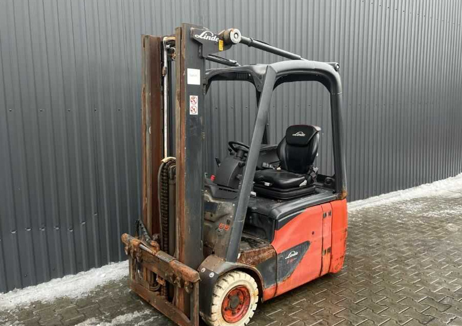 Linde E15-02 - Electric forklift: picture 1 Linde E15-02 - Electric forklift: picture 1