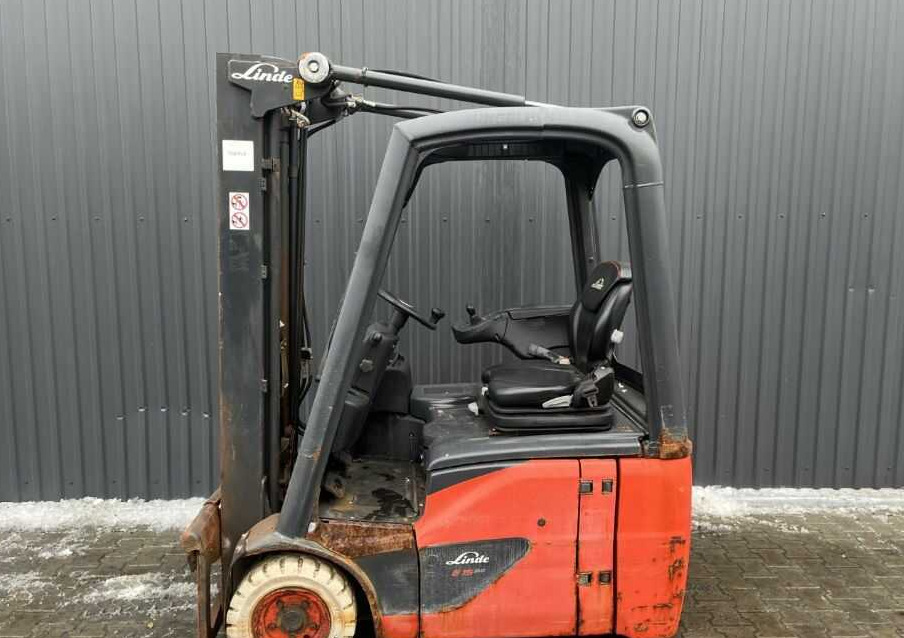 Linde E15-02 - Electric forklift: picture 2 Linde E15-02 - Electric forklift: picture 2