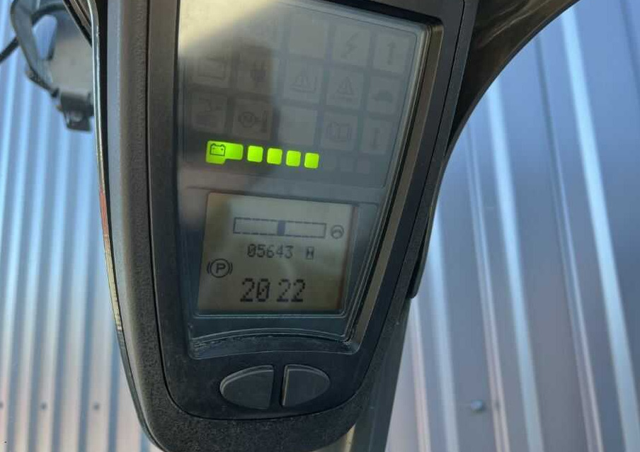 Electric forklift Linde E16L-02: picture 6