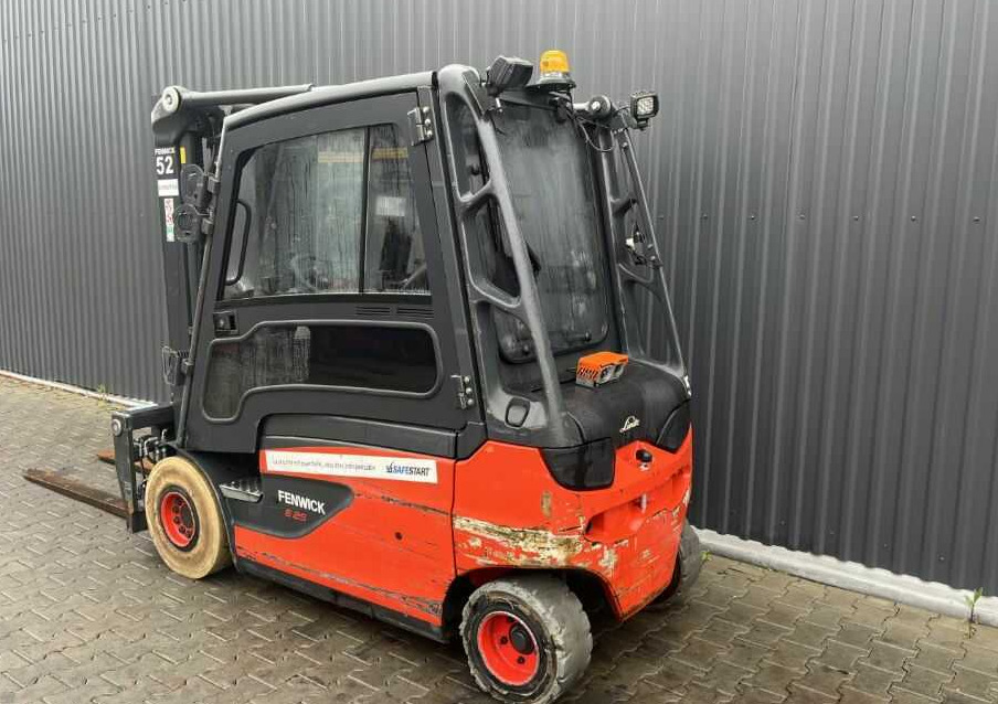 Linde E25L-01 - Electric forklift: picture 3 Linde E25L-01 - Electric forklift: picture 3