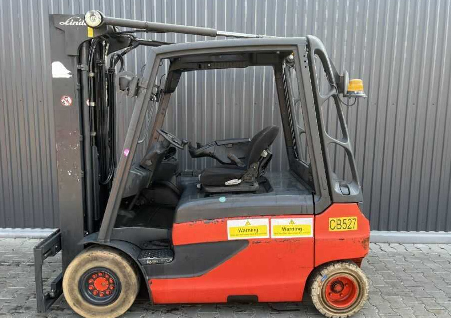 Linde E30L-01 - Electric forklift: picture 2 Linde E30L-01 - Electric forklift: picture 2