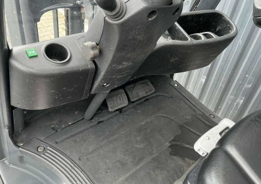 Diesel forklift Linde H20D-01: picture 8