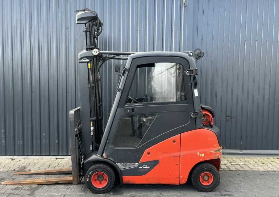 Linde H20T-01 - LPG forklift: picture 2 Linde H20T-01 - LPG forklift: picture 2