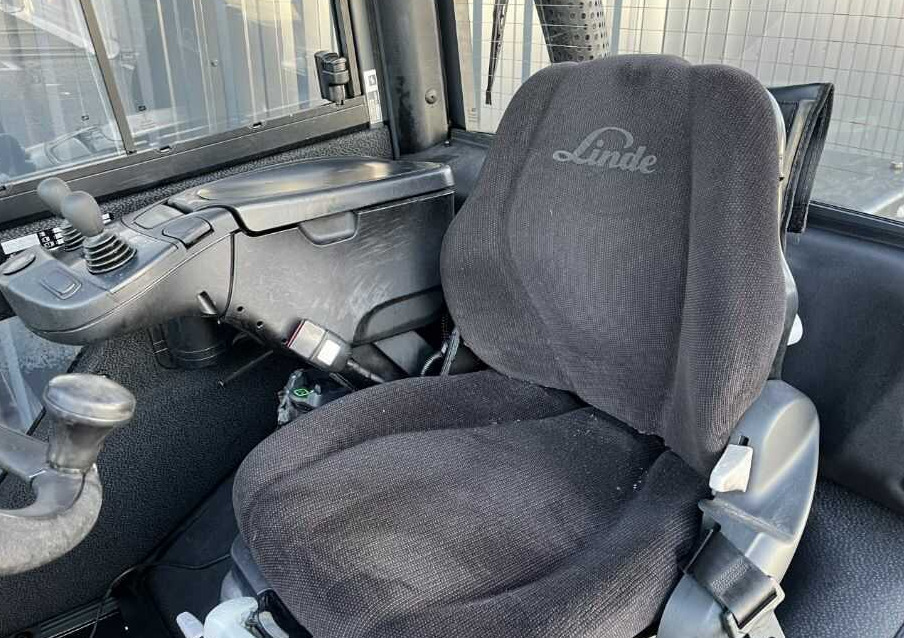 Diesel forklift Linde H25D-02: picture 9