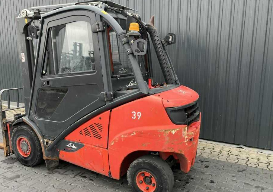 Linde H30D-02 - Diesel forklift: picture 3 Linde H30D-02 - Diesel forklift: picture 3