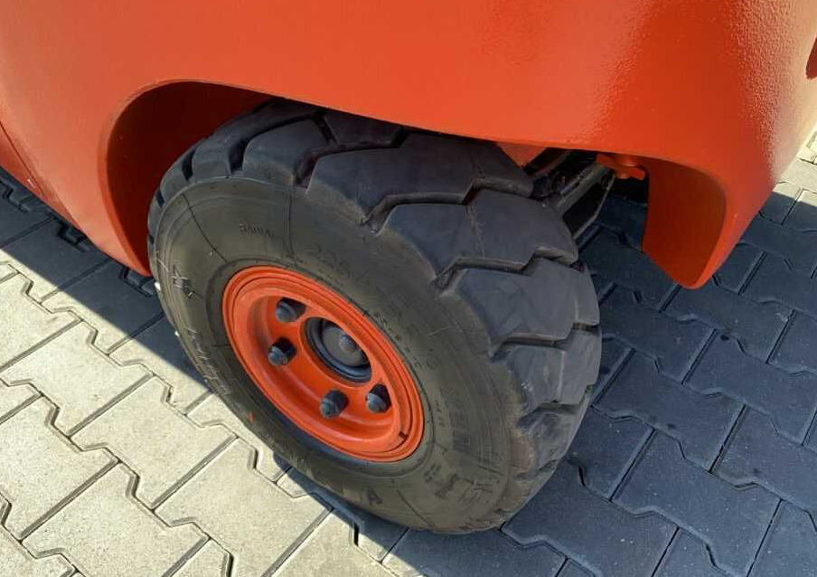 Linde H30T-02 - LPG forklift: picture 4 Linde H30T-02 - LPG forklift: picture 4