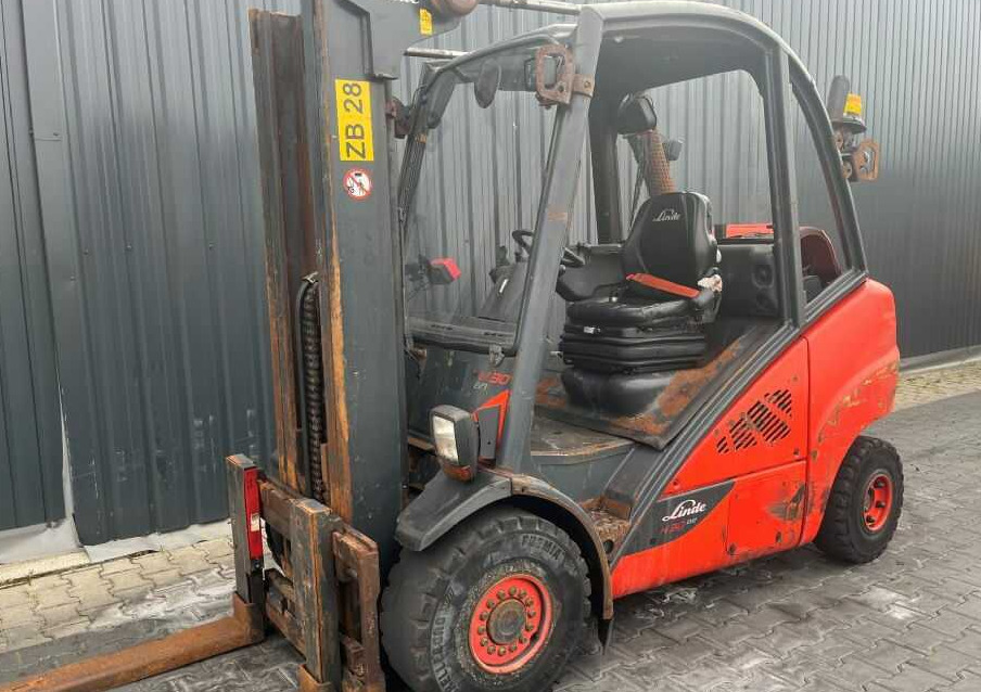 Linde H30T-02 - LPG forklift: picture 1 Linde H30T-02 - LPG forklift: picture 1