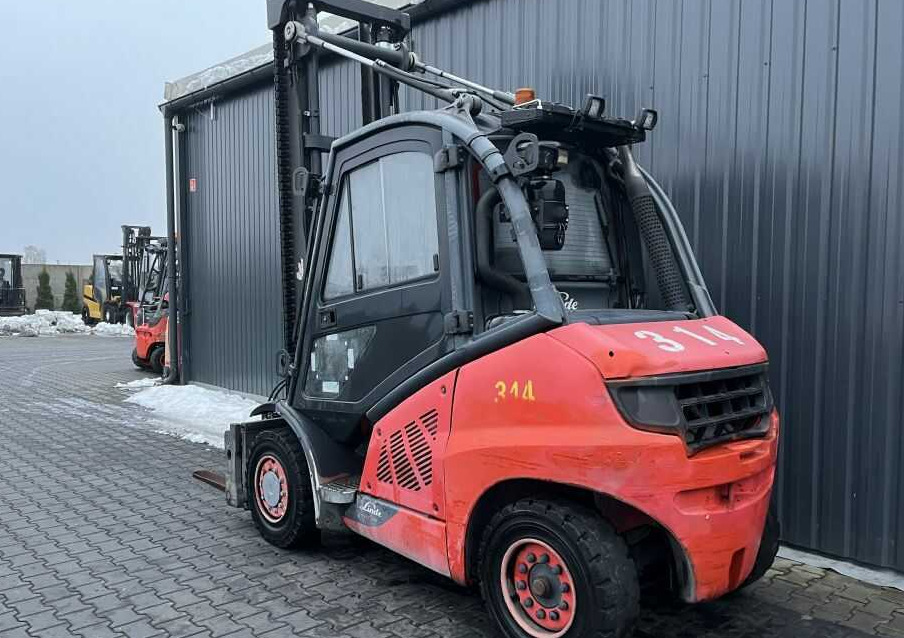 Linde H40D-02 - Diesel forklift: picture 3 Linde H40D-02 - Diesel forklift: picture 3
