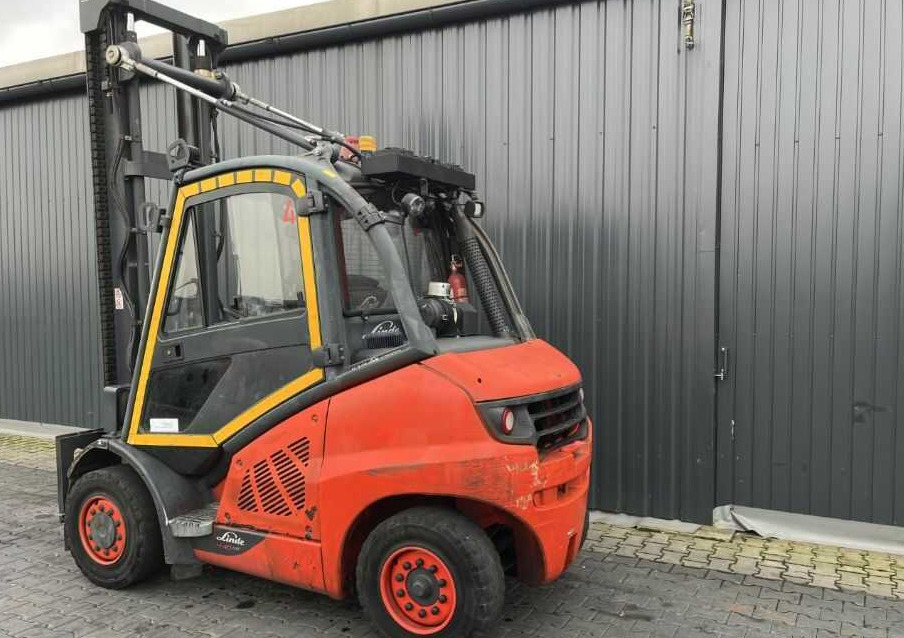 Linde H40D-02 - Diesel forklift: picture 3 Linde H40D-02 - Diesel forklift: picture 3
