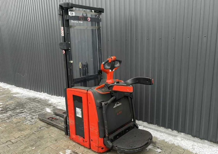 Linde L20APi - Stacker: picture 3 Linde L20APi - Stacker: picture 3