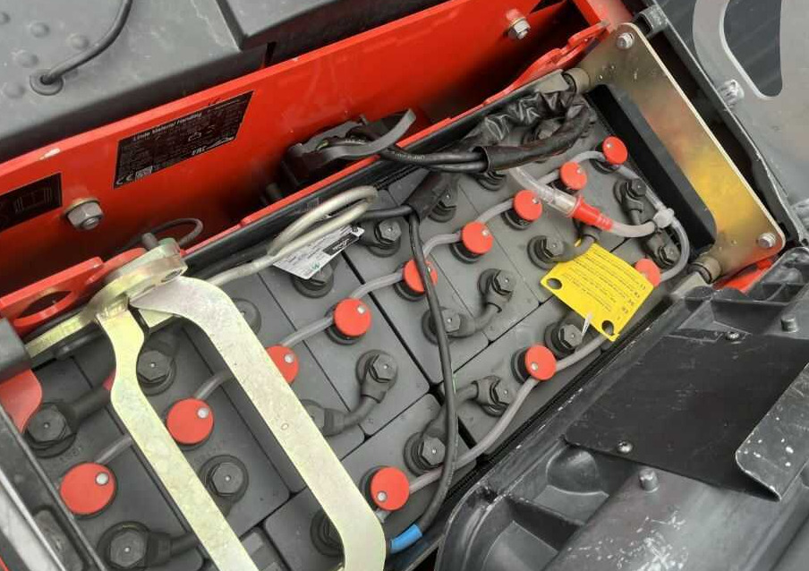 Linde P50C - Tow tractor: picture 4 Linde P50C - Tow tractor: picture 4