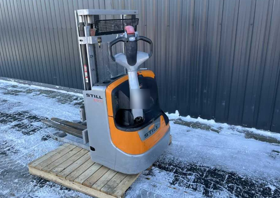 Still EXV10 - Stacker: picture 3 Still EXV10 - Stacker: picture 3