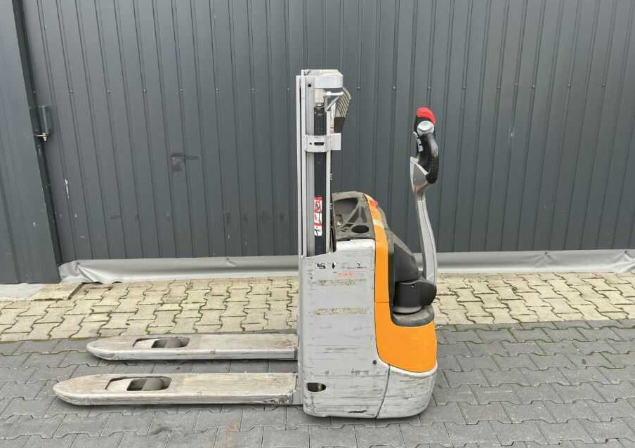 Still EXV12 - Stacker: picture 2 Still EXV12 - Stacker: picture 2