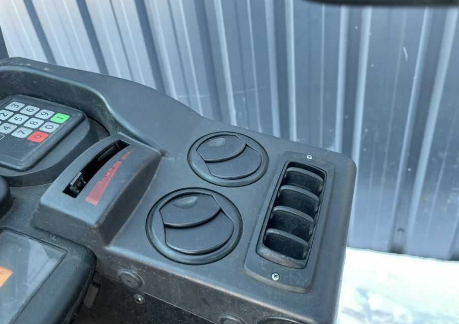 Toyota 8FGF18 - LPG forklift: picture 5 Toyota 8FGF18 - LPG forklift: picture 5