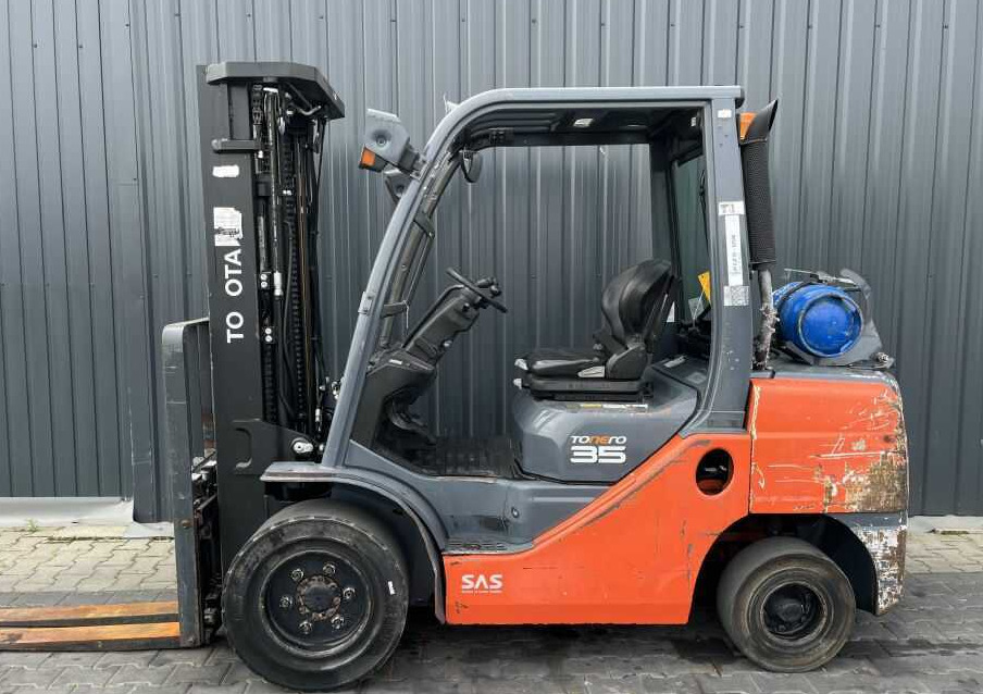 Toyota 8FGJF35 - LPG forklift: picture 2 Toyota 8FGJF35 - LPG forklift: picture 2