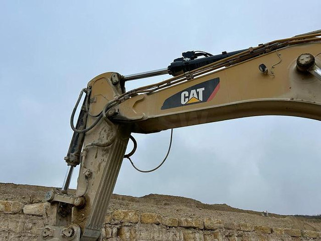 Caterpillar 374 LME - Excavator: picture 5 Caterpillar 374 LME - Excavator: picture 5