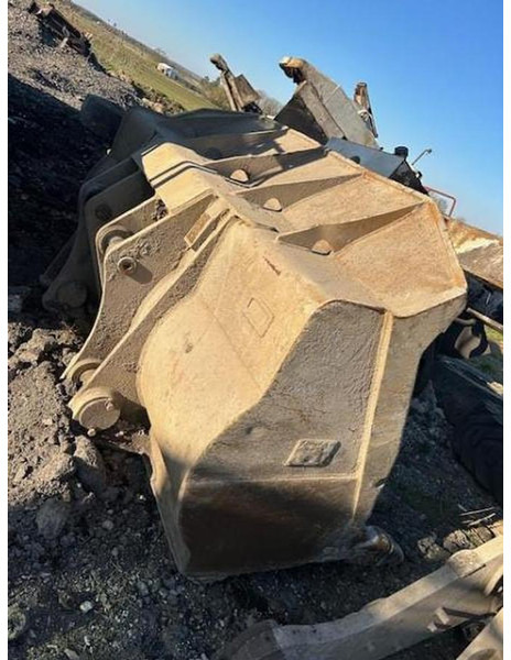 Caterpillar 973D - Loader bucket: picture 3 Caterpillar 973D - Loader bucket: picture 3