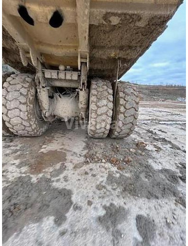 Komatsu HD605-7 - Dumper: picture 5 Komatsu HD605-7 - Dumper: picture 5