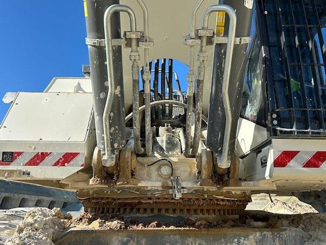 Liebherr R9100 - Excavator: picture 4 Liebherr R9100 - Excavator: picture 4
