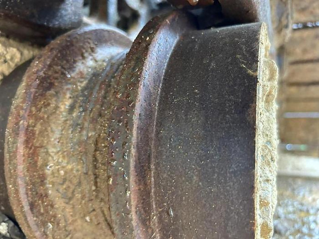 Liebherr R954CHD - Track: picture 4 Liebherr R954CHD - Track: picture 4