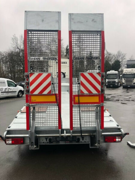 2 Axle Lowloader - Low loader semi-trailer: picture 4 2 Axle Lowloader - Low loader semi-trailer: picture 4