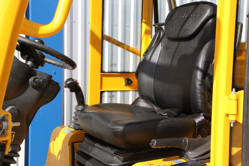 New Telescopic wheel loader Eurotrac T 13 Teleskop Radlader Hoflader: picture 14