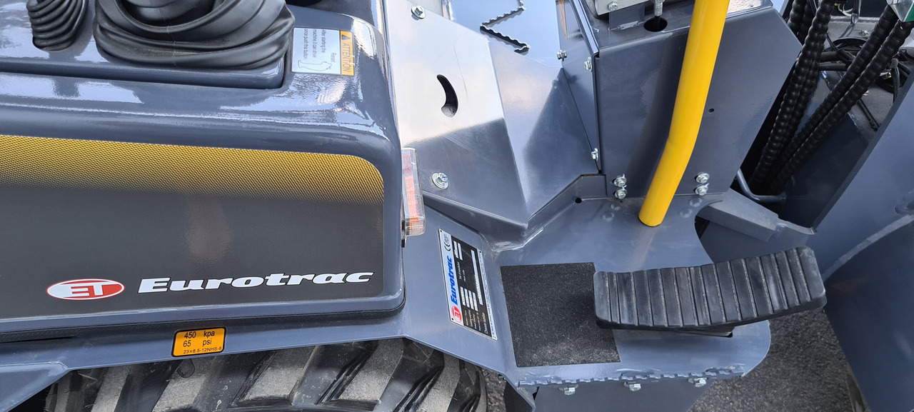 Eurotrac W10 Radlader Hoflader - Compact loader: picture 4 Eurotrac W10 Radlader Hoflader - Compact loader: picture 4