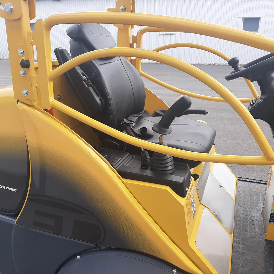 Eurotrac W12 Radlader Hoflader - Compact loader: picture 5 Eurotrac W12 Radlader Hoflader - Compact loader: picture 5