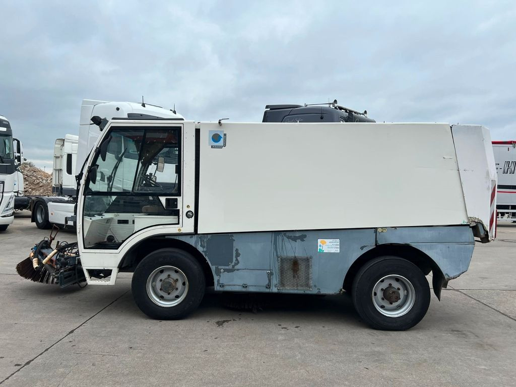 AEBI MFH 5000 * IVECO MOTOR * KLIMA * - Road sweeper: picture 4 AEBI MFH 5000 * IVECO MOTOR * KLIMA * - Road sweeper: picture 4