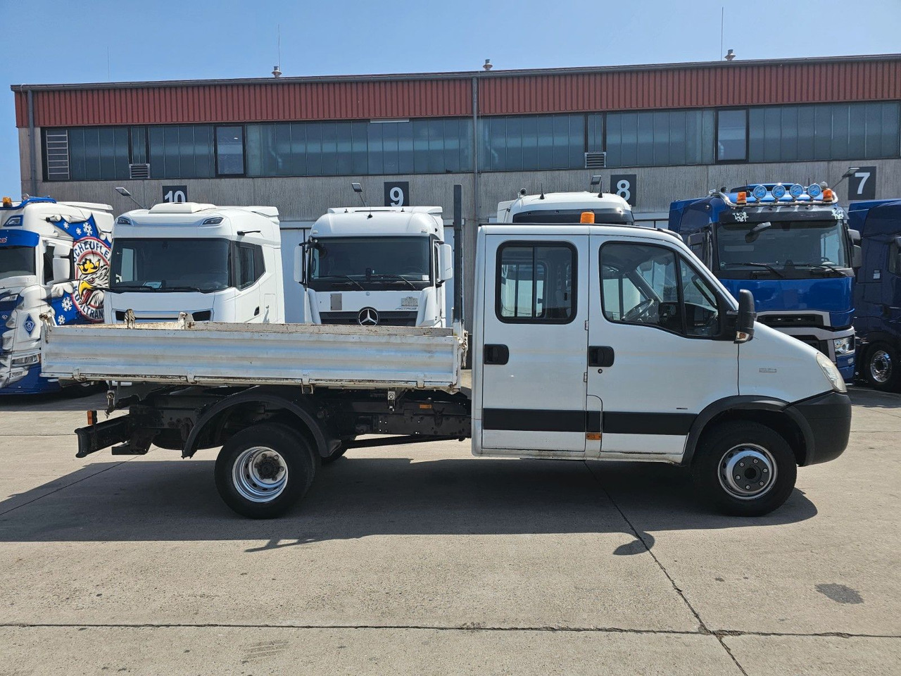 Iveco DAILY * DREISEITENKIPPER * MEILER * STANDHZ - Tipper van, Combi van: picture 4 Iveco DAILY * DREISEITENKIPPER * MEILER * STANDHZ - Tipper van, Combi van: picture 4