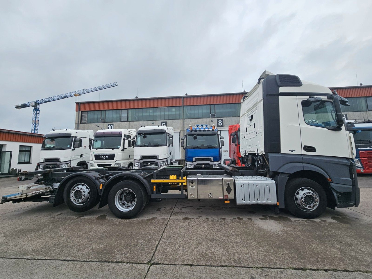 Mercedes-Benz ACTROS 2542 * VOLLLUFT * RETARDER * STANDH * BÄR - Cab chassis truck: picture 4 Mercedes-Benz ACTROS 2542 * VOLLLUFT * RETARDER * STANDH * BÄR - Cab chassis truck: picture 4