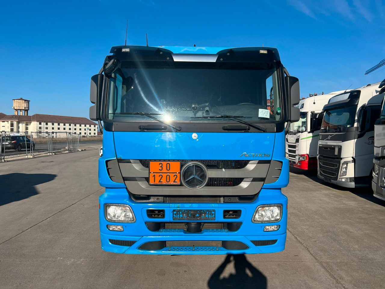 Mercedes-Benz ACTROS 2544 * 3 KAMMER * OBEN/UNTEN * LIFT * - Tanker truck: picture 2 Mercedes-Benz ACTROS 2544 * 3 KAMMER * OBEN/UNTEN * LIFT * - Tanker truck: picture 2
