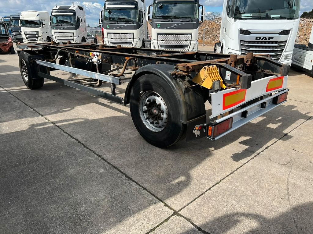 Schmitz Cargobull AFW 18 * SAF-ACHSEN * WECHSELFAHRGESTELL * - Container transporter/ Swap body trailer: picture 4 Schmitz Cargobull AFW 18 * SAF-ACHSEN * WECHSELFAHRGESTELL * - Container transporter/ Swap body trailer: picture 4